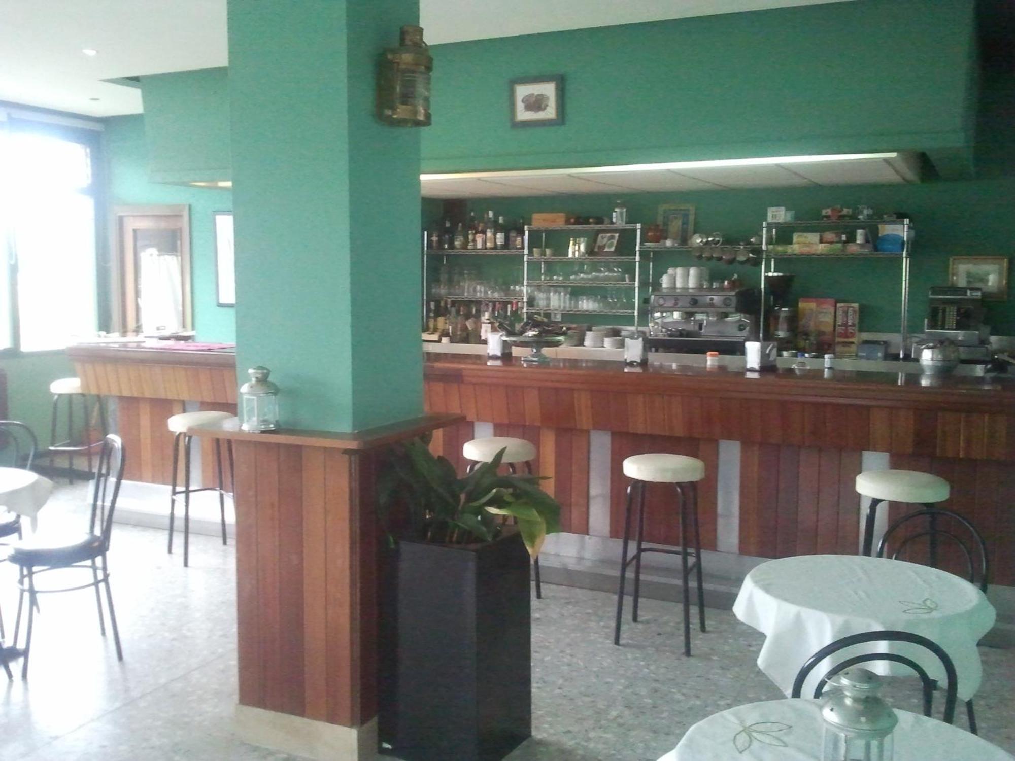 Hotel Laureles 2*