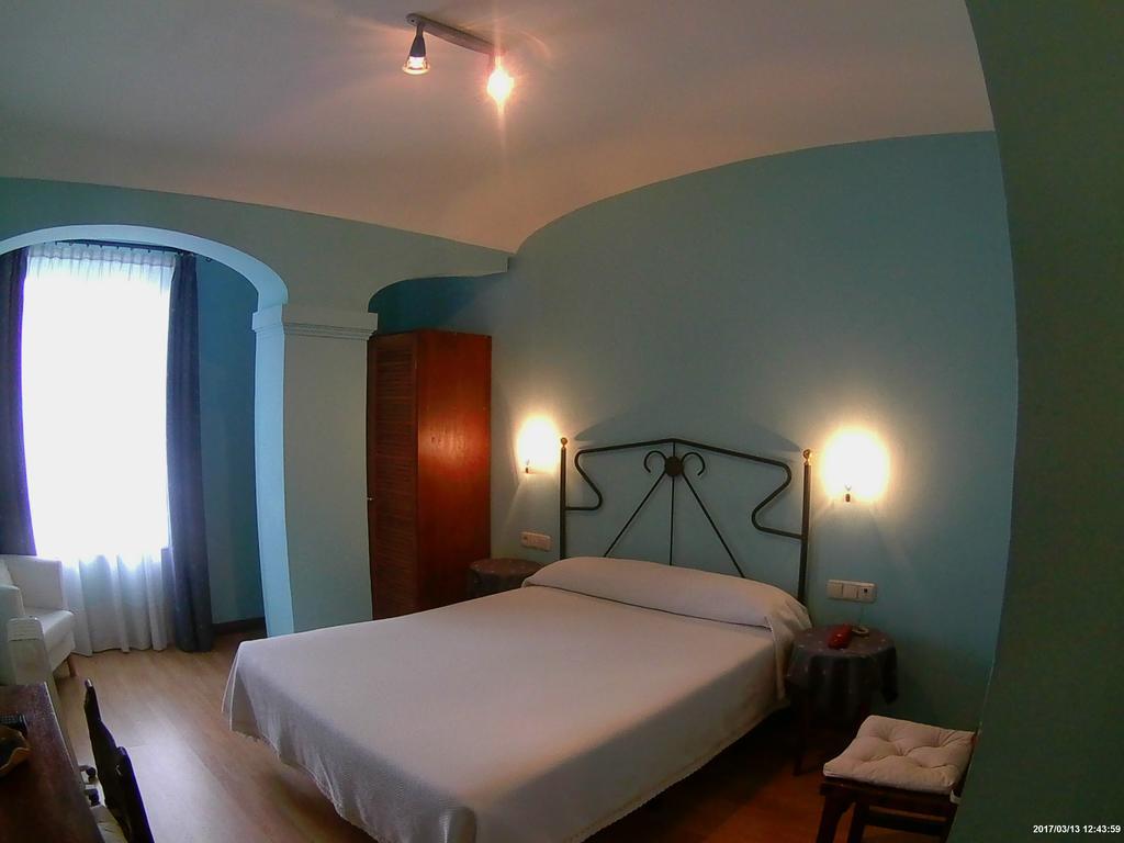 Hotel Los Laureles 2*